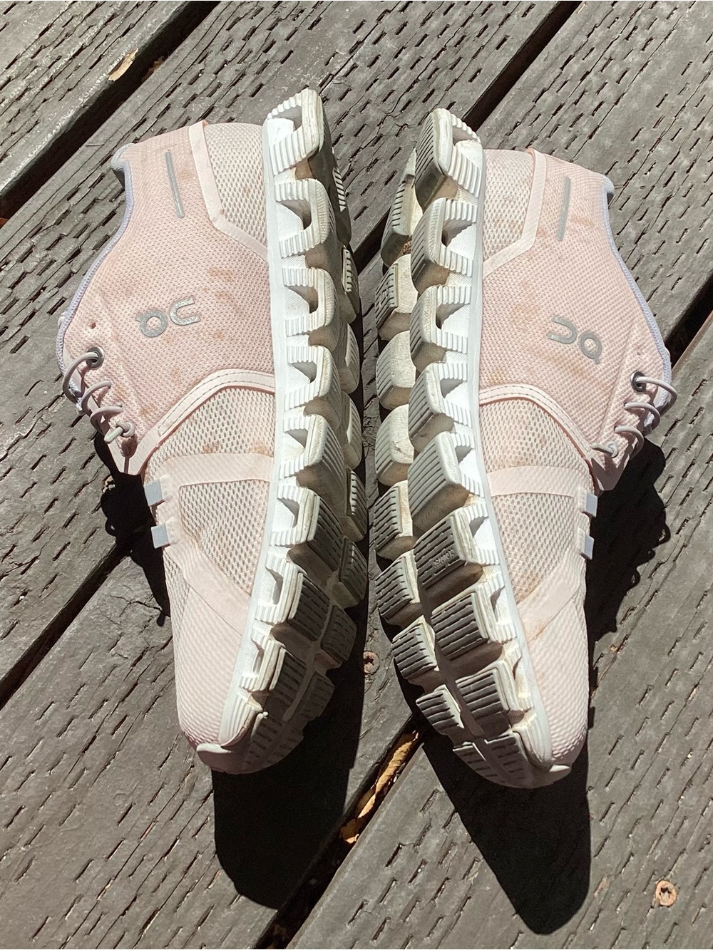On Running Women’s Pink Mesh Cloud-Style Athletic Sneakers 9.5